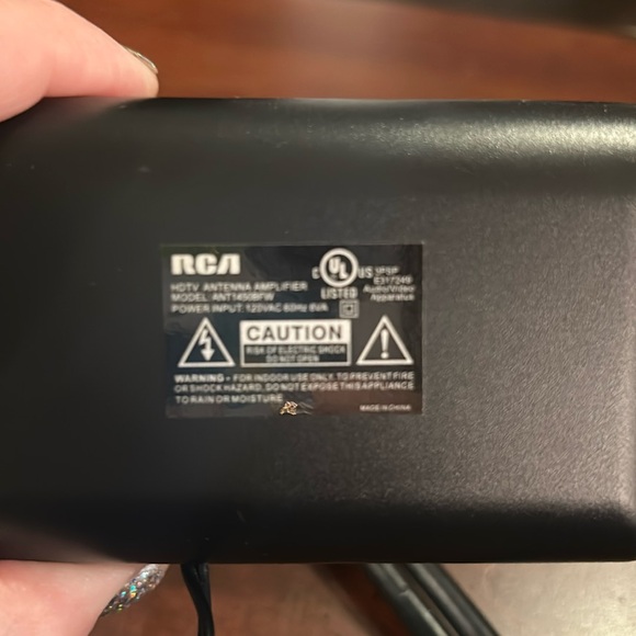 RCA HDTV Antenna Amplifier - Picture 2 of 3